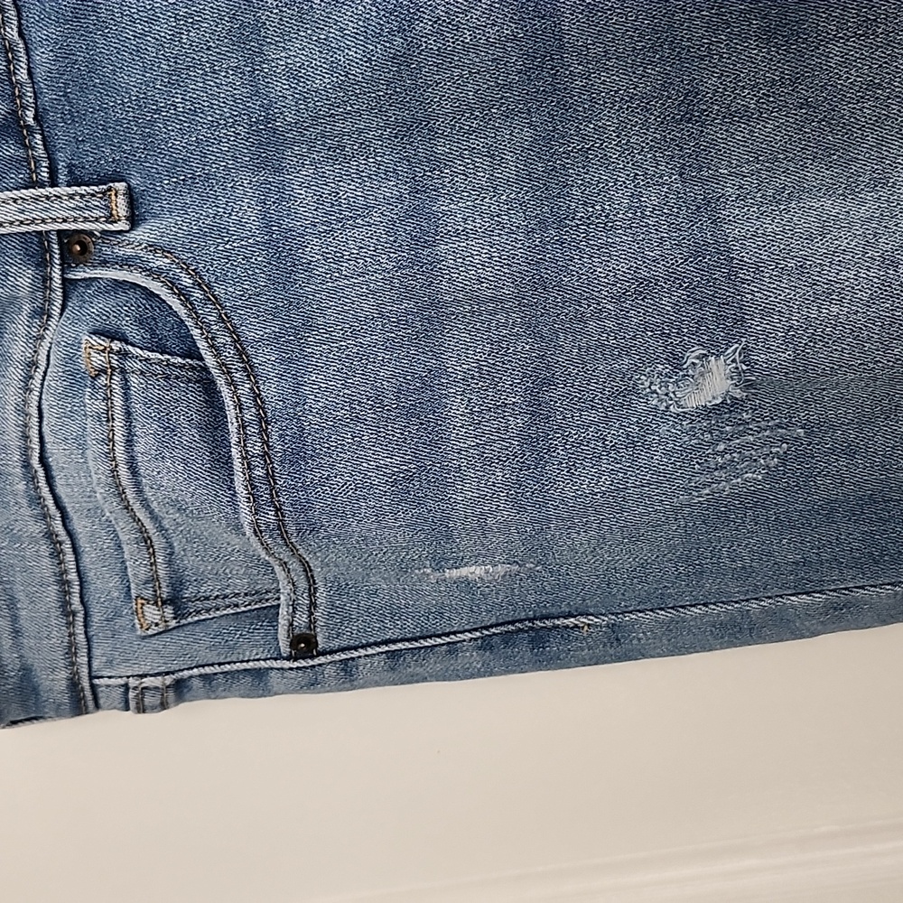 Levi's Classic Blue Distressed Skinny Women Jeans, 33 - Picture 6 of 14